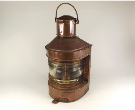 SHIP'S LAMP.
A copper ship's lamp. Some damage to glass. Height 50cm.