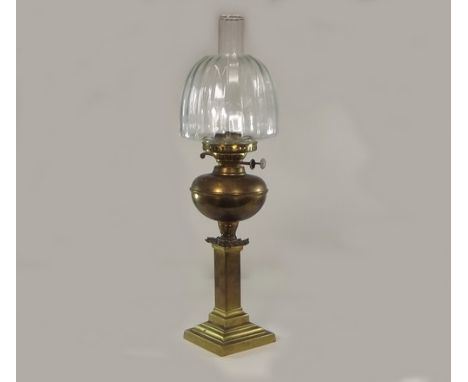 OIL LAMP.
A brass oil lamp with clear shade.
Max. height 62cm.