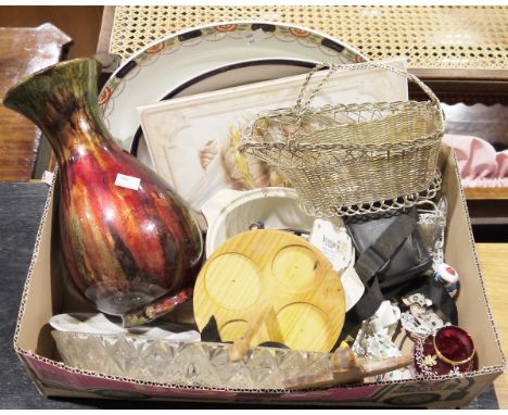 Assorted ceramic items to include a limited edition ceramic money box celebrating 100 years of Thorntons, various model soldi