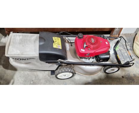 Honda Izy petrol lawnmower&nbsp;with instruction manual, model GCV160&nbsp;