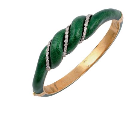 262 BRACCIALE RIGIDO IN SMALTO E DIAMANTI in oro giallo, smalto verde e piccoli diamanti. Gr 60,70 ENAMEL AND DIAMOND BANGLE 