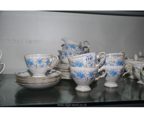 A Tuscan 'Love in the Mist' part tea service.