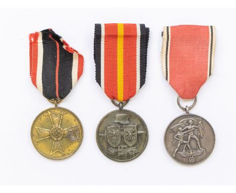 A WWII era German/Spanish Blue Division in Russia commemorative medal with ribbon; plus a German Anschluss commemorative meda