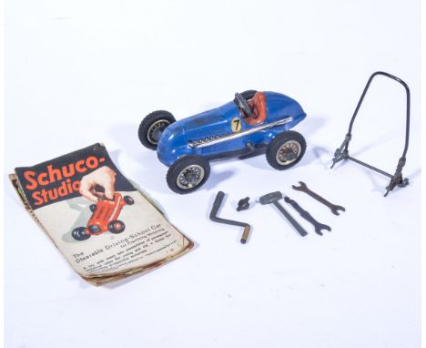 Schuco Studeo no.1050 Mercedes, Steerable Driving School car, with no.7 decals in blue, with booklet, parts and tools, (8).