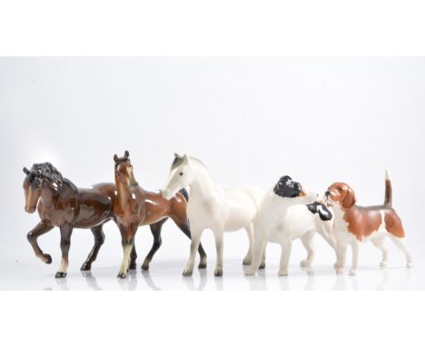 Beswick hound and horse, three other models (5)