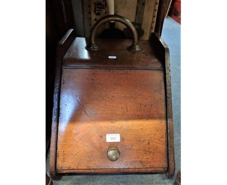 A VICTORIAN MAHOGANY COAL BOX, with brass carrying handle, and ceramic handled shovel