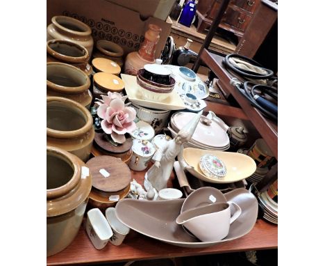 A COLLECTION OF POOLE POTTERY DINNER WARE, stoneware jars and ceramics