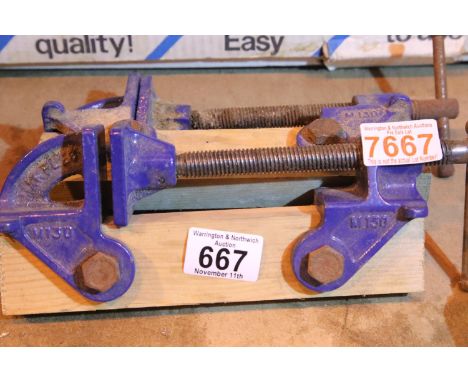 Pair of Paramo M130 sash clamp heads. Not available for in-house P&amp;P 