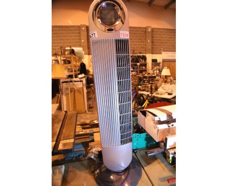 Prem-1-Air oscillating electric heater. Not available for in-house P&PCondition Report: All electrical items in this lot have
