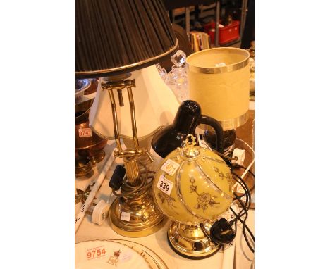 Five table lamps, mix of china and brass, two adjustable. Not available for in-house P&PCondition Report: All electrical item