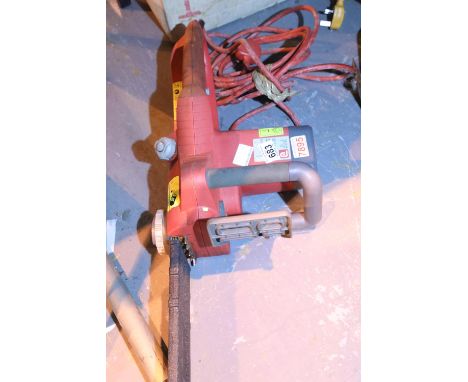 Performance PCS2200 230v chainsaw. Not available for in-house P&PCondition Report: All electrical items in this lot have been