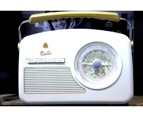 Cream GPO Rydell retro portable DAB+ / DAB band III / FM digital radio with retro dial face; in working order. P&P Group 2 (£