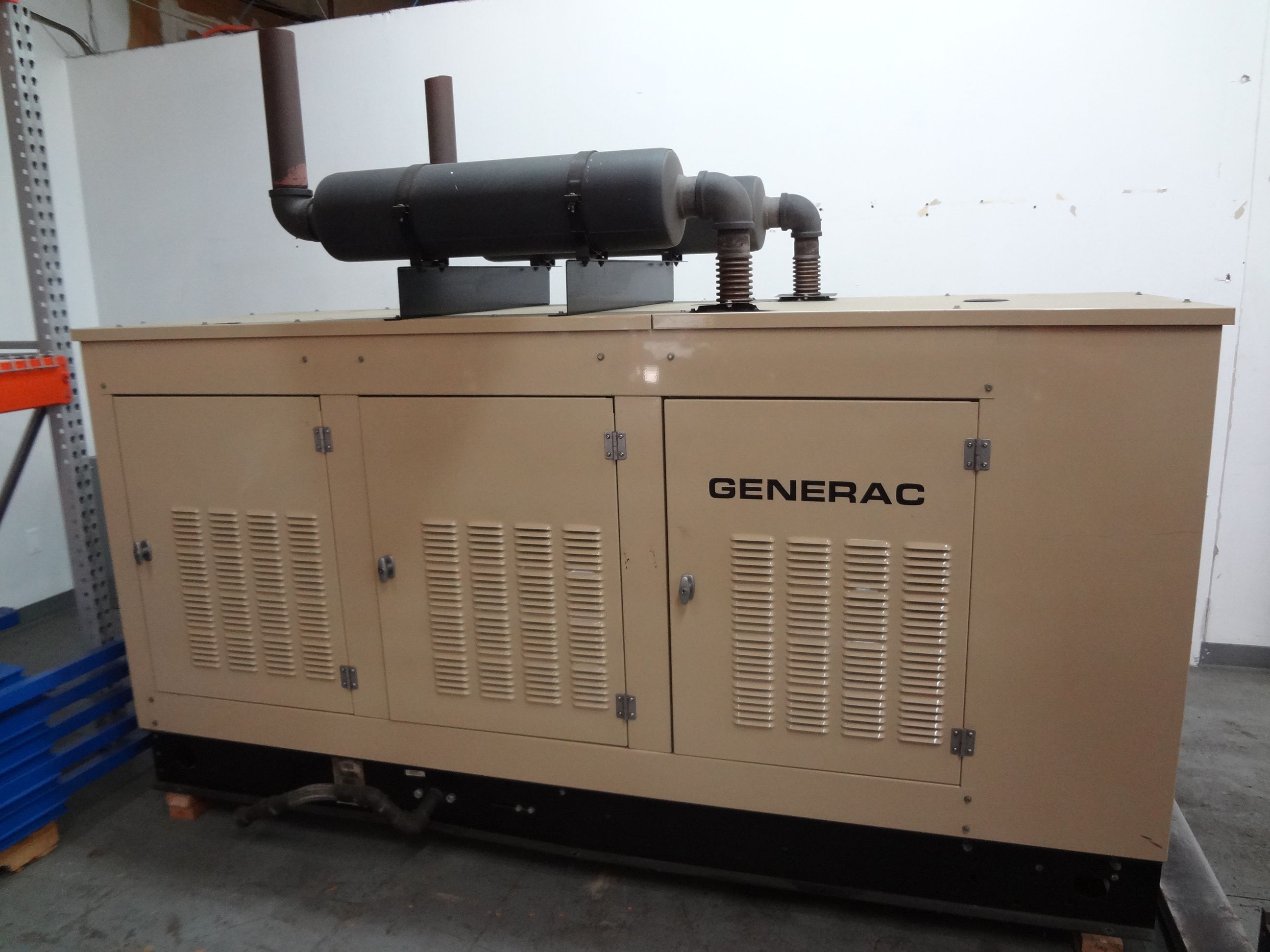 100 KW / 125 KVA GENERAC MODEL 98A04717S NATURAL GAS GENERATOR; S/N