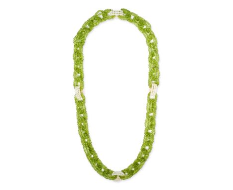 A PERIDOT AND PEARL CHAIN NECKLACE designed as a series of belcher style links formed of faceted peridot and pearls, no assay