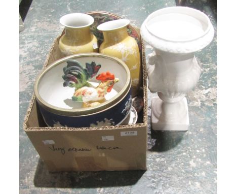 Collection of ceramics&nbsp;including a mid-century Italian cockerel, a 19th century Wedgwood jasperware bowl, some Chinese f