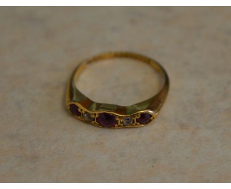 18ct gold diamond and ruby ring, approx weight 2.7g