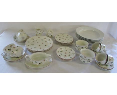 Villeroy & Boch 'Petite Fleur' part tea/dinner service 35 pieces & 6 white bowls