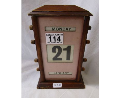 Vintage desktop calendar