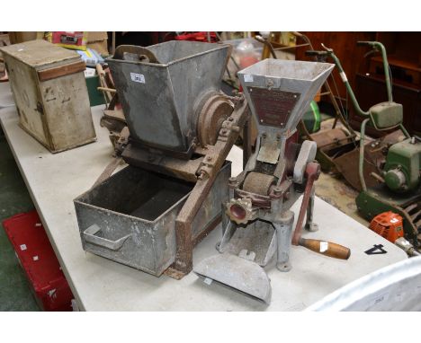 A V Cedall raisin stoner by J.Collis & Son, London, No 26205 Type H2; a vintage hand powered beet grinder (2)
