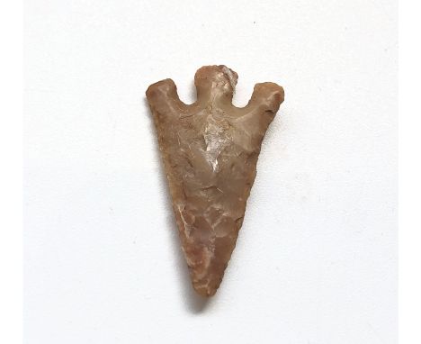 Very fine Neolithic barbed and tanged arrow head, flint, Martins Field, Sussex, Ex Dr M. G. Weller collection, 2.5g, 37mm.