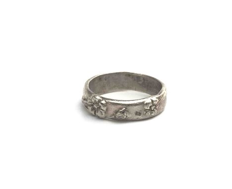 A Tiffany silver Nature Rose Flower band ring.
