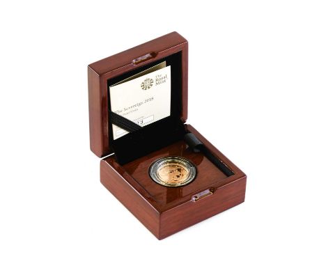 Elizabeth II, Proof Sovereign 2018, obv. Clark portrait of The Queen, rev. Pistrucci; encapsulated and presented in Royal Min