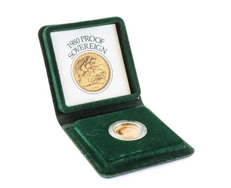 Elizabeth II, Proof Sovereign 1980, obv. Machin portrait of the Queen, rev. Pistrucci; encapsulated and presented in Royal Mi