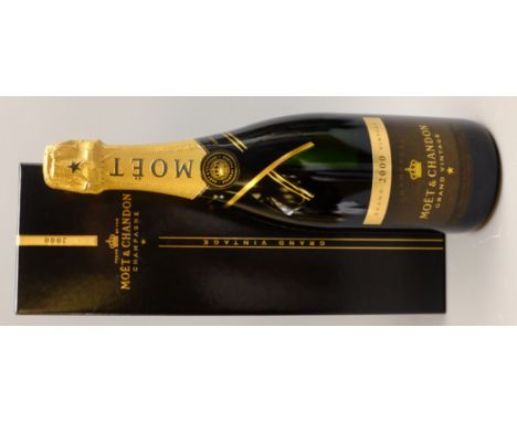 Moet & Chandon Grand Vintage Champagne, 2000, in black Presentation box, 750ml, 12.5%vol, 1 bottle  Condition Report Click he