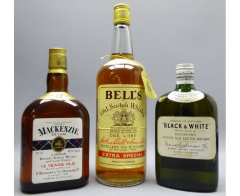 Black & White, Special Blend of Buchanan's Choice Old Scotch Whisky, white label and spring top, no proof or contents given, 
