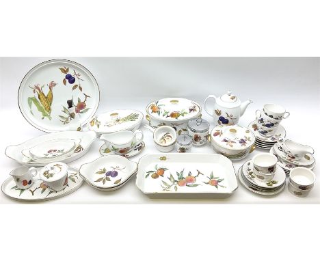 Quantity of Royal Worcester dinner and tea wares, mostly Evesham pattern, to include three tureens and covers, various sized 
