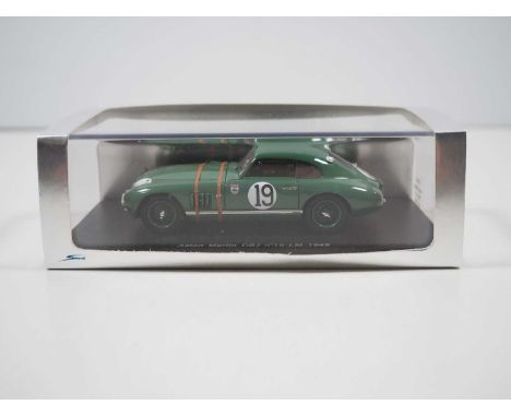 A 1:43 scale SPARK (MINIMAX) hand built resin model of a 1949 Le Mans No 19 Aston Martin DB2 LM, VG/E in G/VG perspex case  a