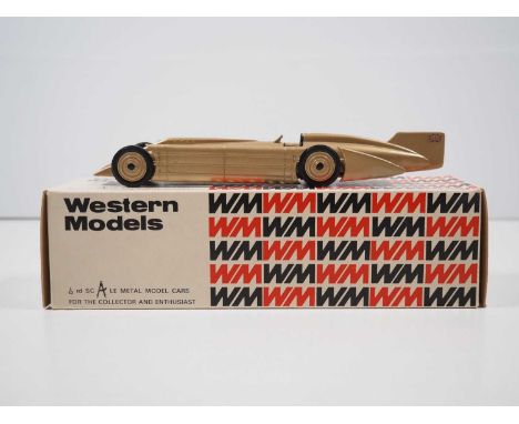 A 1:43 scale WESTERN MODELS WMS15 hand built white metal model of 1929 Golden Arrow land speed record car, VG/E in G box.