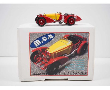 A 1:43 scale M.CM A FOURINER hand built resin model of a 1933 Le Mans Alfa-Romeo, VG overall but windscreen detached in G box