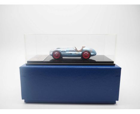 A 1:43 scale REPLICARZ R43003, ltd edition hand built resin model of the 1948 Indianapolis 500 winning  Blue Crown Special, d