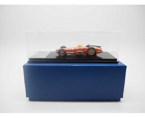 A 1:43 scale REPLICARZ R43019, ltd edition hand built resin model of the 1961 Indianapolis 500 rookie of the year Hoover Spec