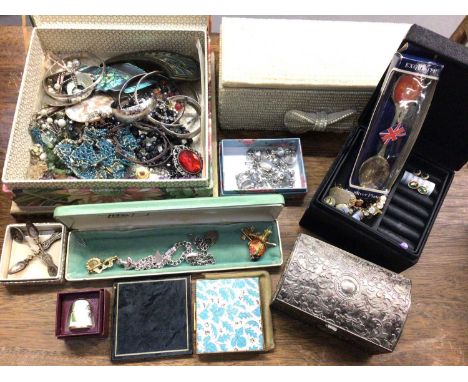 Quantity of costume jewellery, together with vintage scarves, purses and jewellery boxes