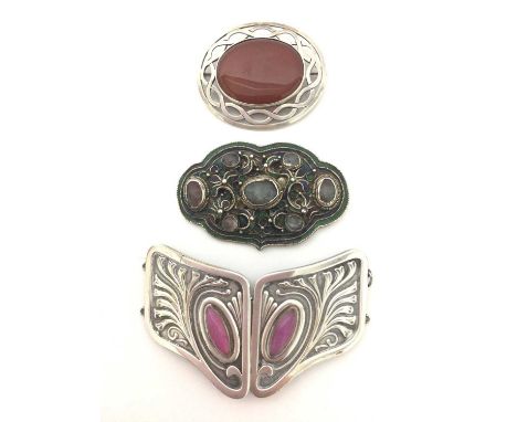 Silver and agate brooch with pierced Celtic-style design, together with a silver-plated art nouveau buckle and an Eastern fil