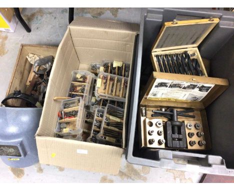 Group old tools, boxed sets and related accessories (3 boxes)