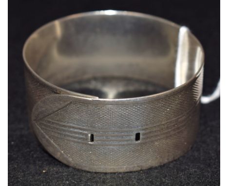 A silver Art Deco bangle, London 1946