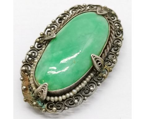 Antique Chinese silver & jade clip - 3.5cm across and has makers marks to reverse ~ 9.3g total weight 