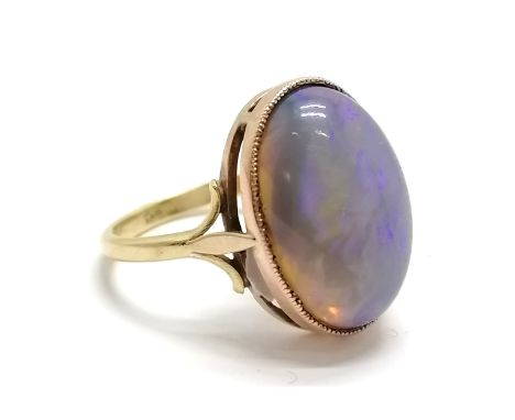 9ct marked gold cabochon opal stone set ring - size P½ &amp; 4.8g total weight ~ stone has light surface abrasions but no obv