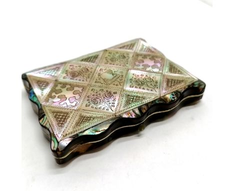 Tortoiseshell and mother of pearl purse with dedication to interior dated 1872- 8cm x 11cm - no obvious damage 