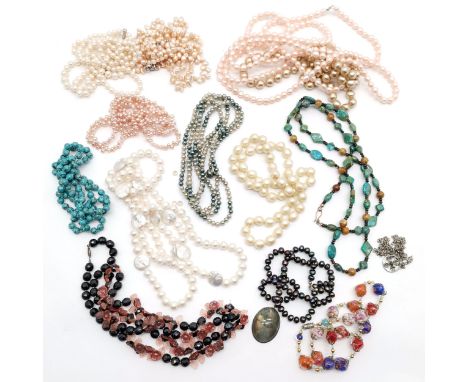 Qty of necklaces inc turquoise bead (longest 102cm has silver clasp), Venetian glass, baroque pearl etc 