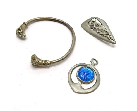 Ceard seabirds pewter brooch, R Tenn Swedish pendant with blue glass centre (5cm) &amp; rams head detail bangle - SOLD ON BEH