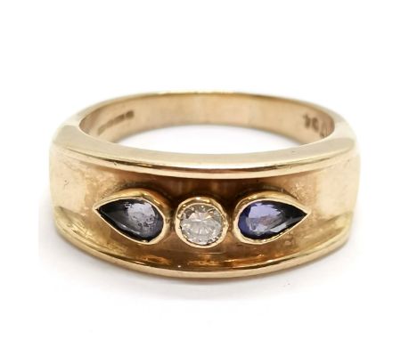 9ct hallmarked gold ring set with diamond &amp; 2 pear shaped blue stones - size R &amp; 6.3g total weight 
