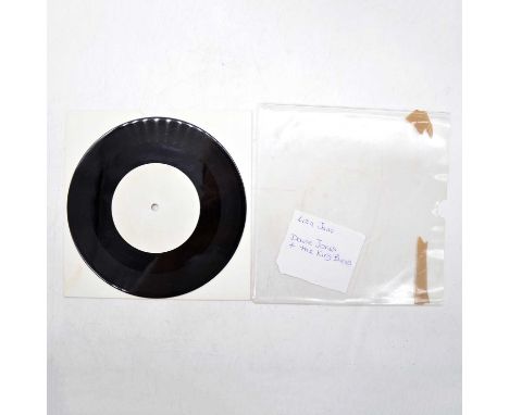 Davie Jones and the King Bees, Liza Jane 7" single with white labels, David Bowies first song as lead singer, age unknown.