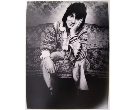 Ronnie Wood - British musician, songwriter and guitarist - The Rolling Stones - beautiful large 16x12" black and white photog