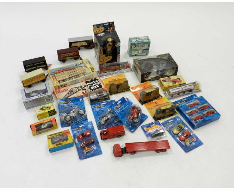 A quantity of mostly un-boxed diecast vehicles, including Corgi, Dinky, Matchbox and others (a lot)