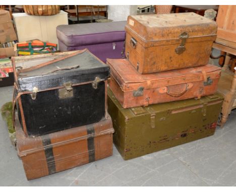 VINTAGE LUGGAGE, TO INCLUDE A LEATHER SUITCASE, A PAINTED PINE TRUNK, TWO TIN TRUNKS AND ANOTHER