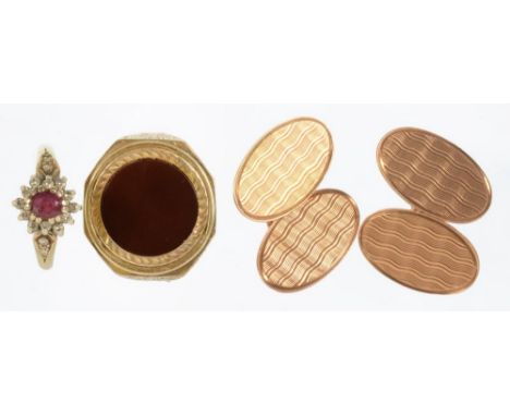 A PAIR OF 9CT GOLD CUFFLINKS, 7G AND TWO GEM SET GOLD RINGS, ONE INCOMPLETE